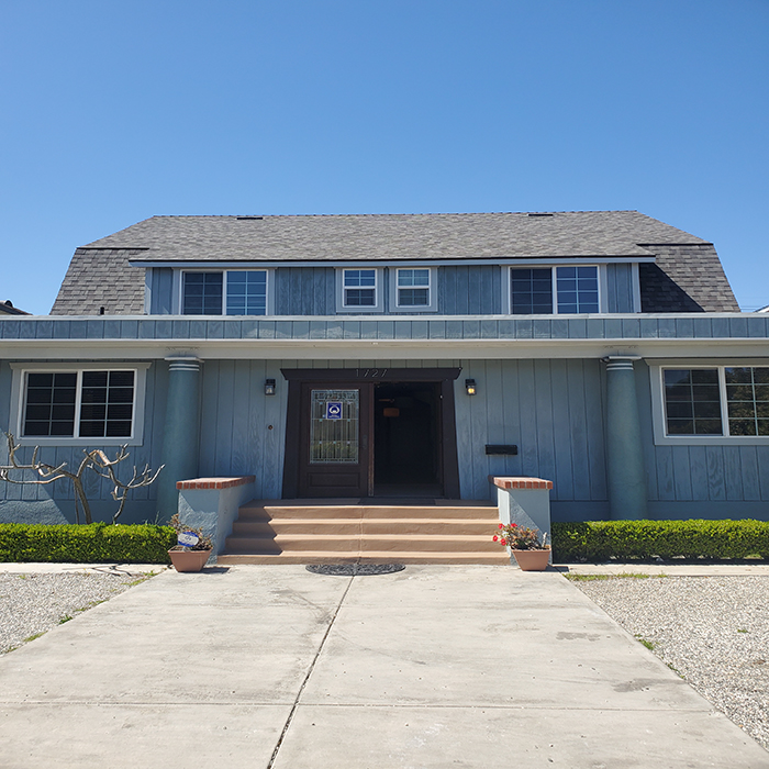 Donny's House Men's Sober Living - Photo 3