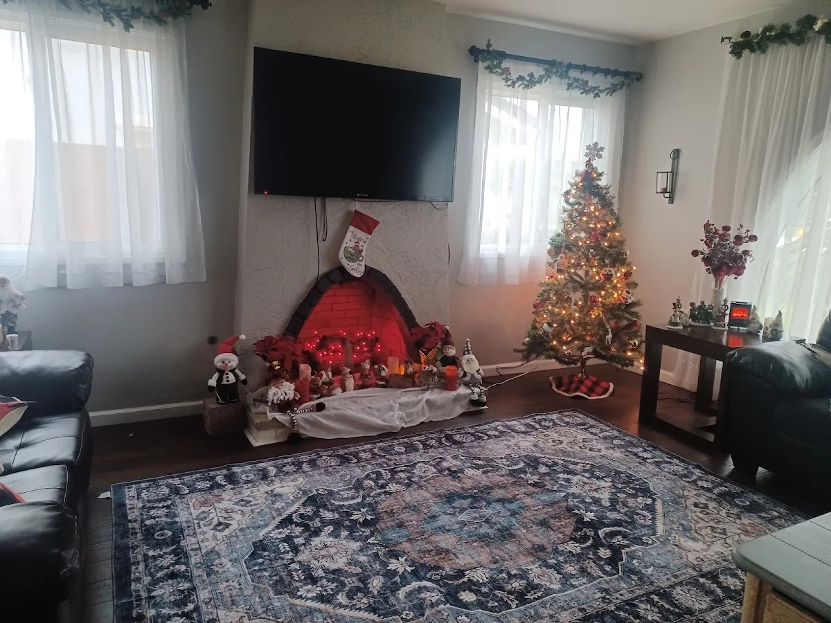 The Chadwick House Sober Living - Photo 5