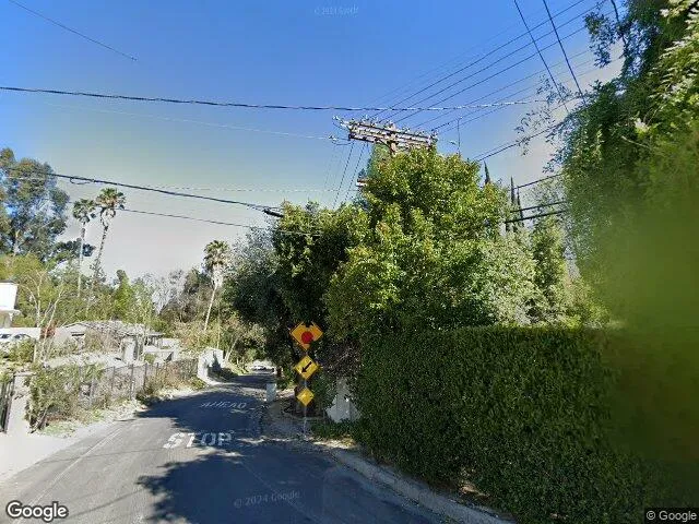 Sunshine Sober Living - Photo 6