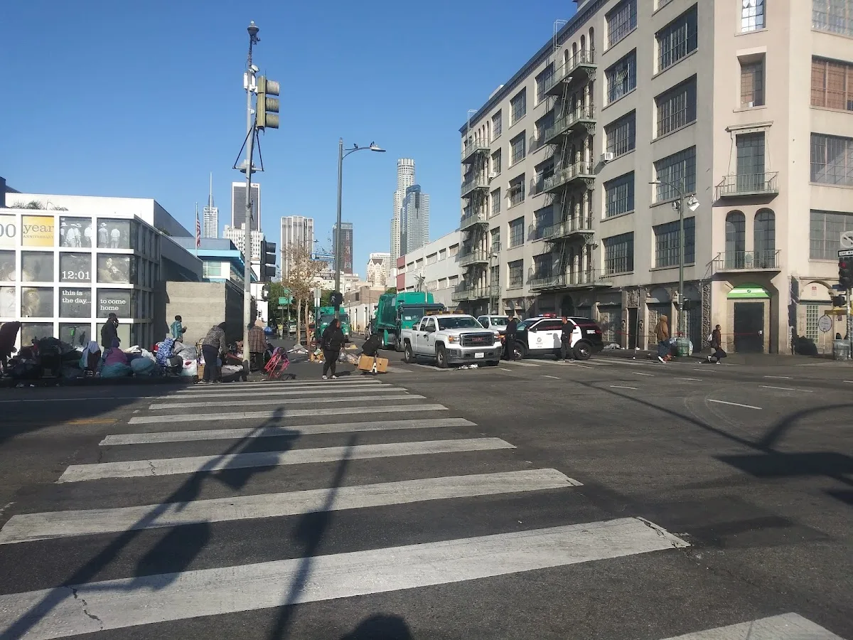 Weingart Center - Photo 3