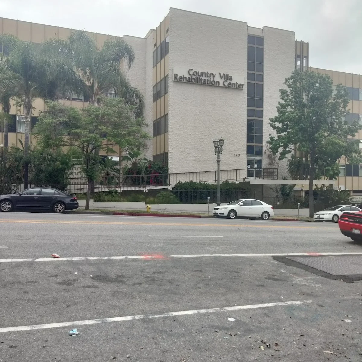 Rehabilitation Center of Los Angeles - Photo 3